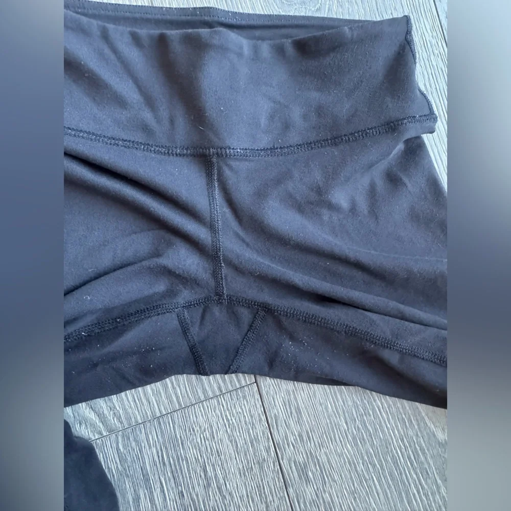 Lululemon Wunder Under Pant Low Rise in Black Size 2