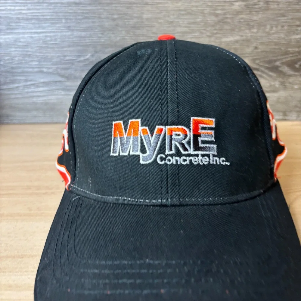 outdoor cap Company good used