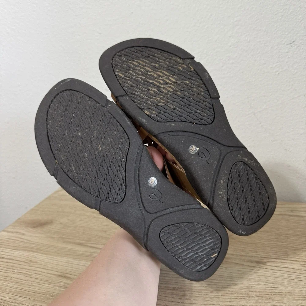 Easy Spirit brand earth