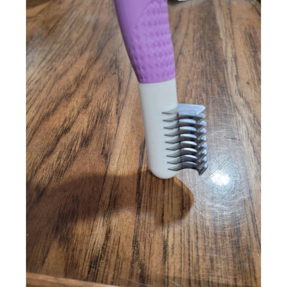 Whisker City Cat Shedder Brush