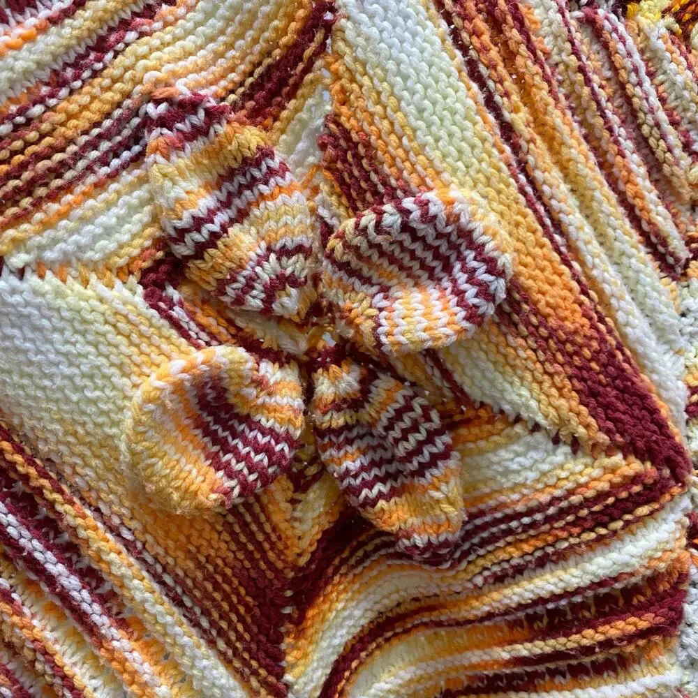 No brand handmade knit