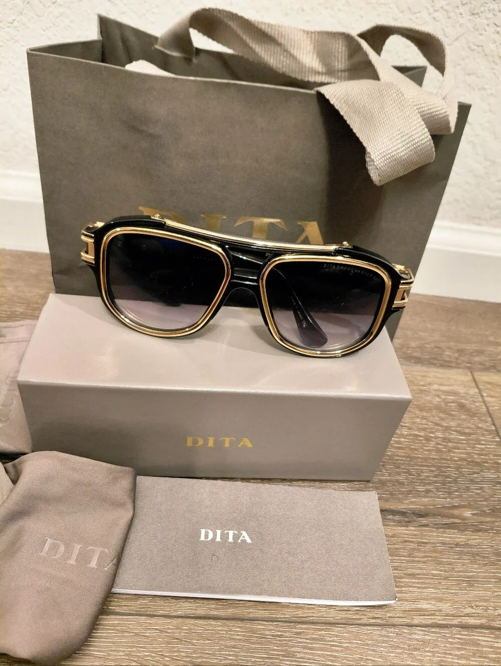 RARE DITA GRANDMASTER SIX Titanium Aviator Black/Gold Sunglasses DTS 900 01A