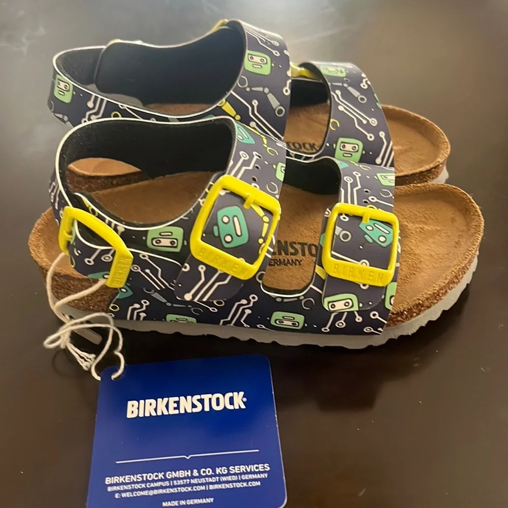 New 💥Rare💥BIRKENSTOCK kids Sandals