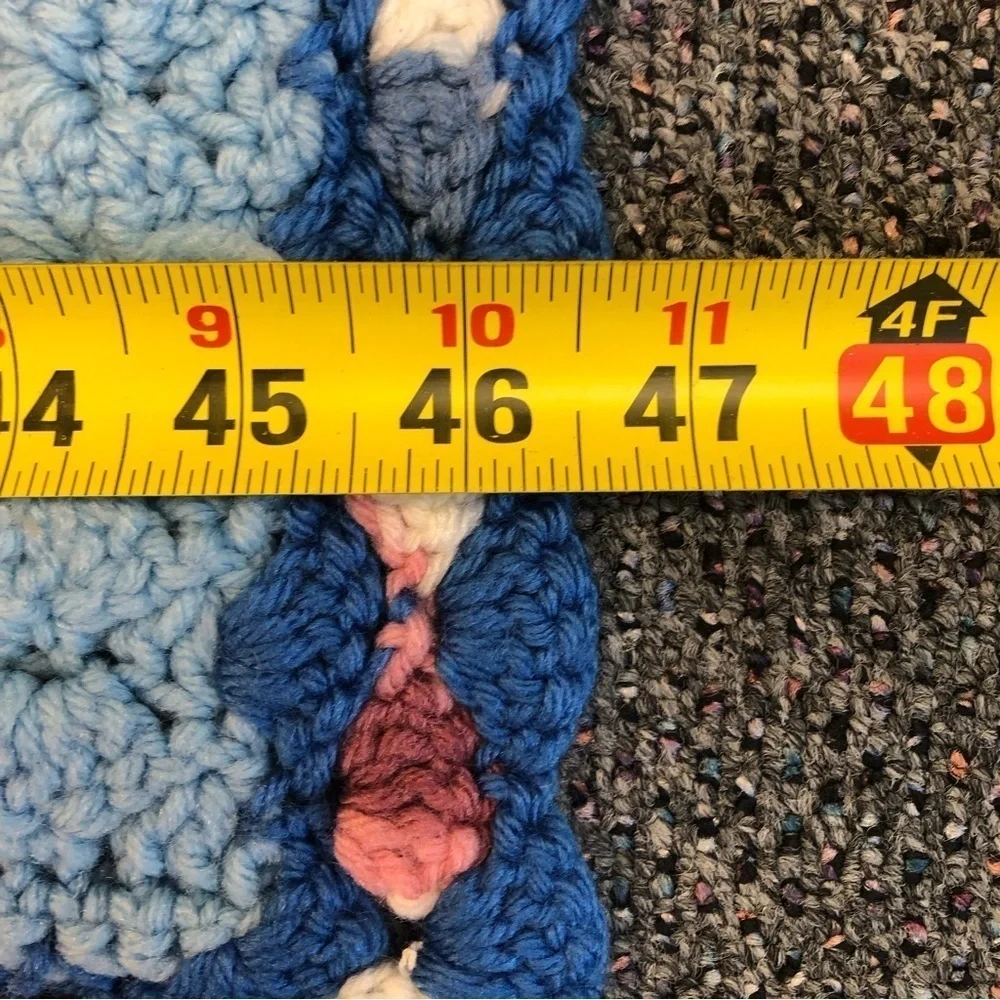 Crochet Afghan / Vintage small afghan/ hand made STUNNING
