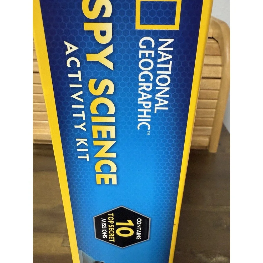 National Geographic Spy Science Kit - Kids Spy Activity Set, Complete 10 Secret