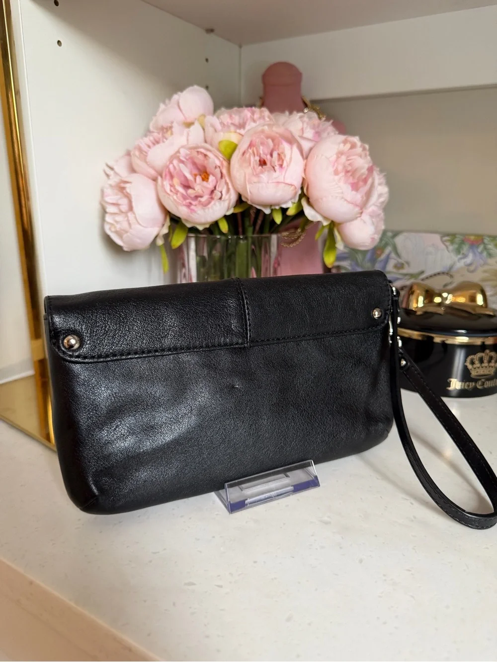Coach Black Leather Wristlet Clutch with Detachable Strap and hang tag