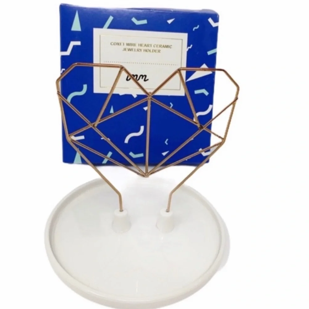 Wire Heart Ceramic Jewelry Holder