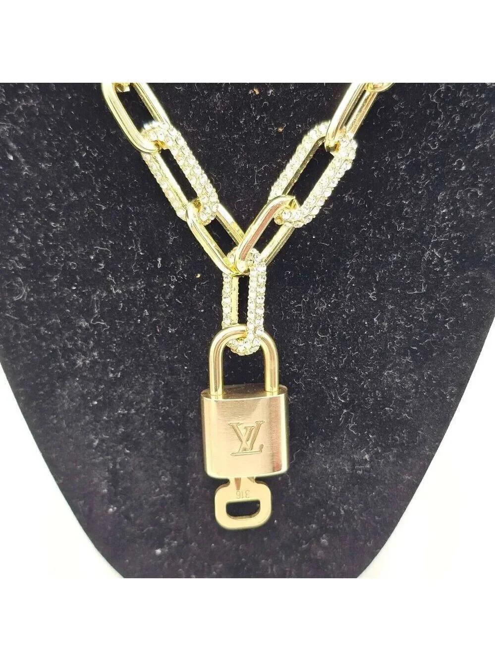 Authentic Louis Vuitton Lock & Key w/ Unbranded Gold Plated Gold Chain Necklace