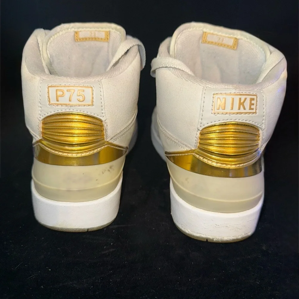 Nike Air Jordan 2 Retro Qui 54 Sneakers