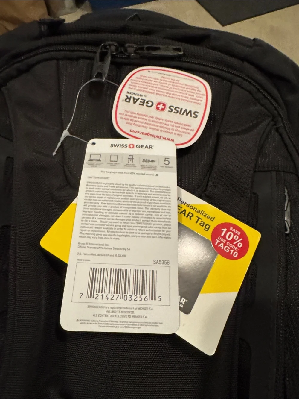 SwissGear Black Backpack with Multiple Compartments and Padded Straps