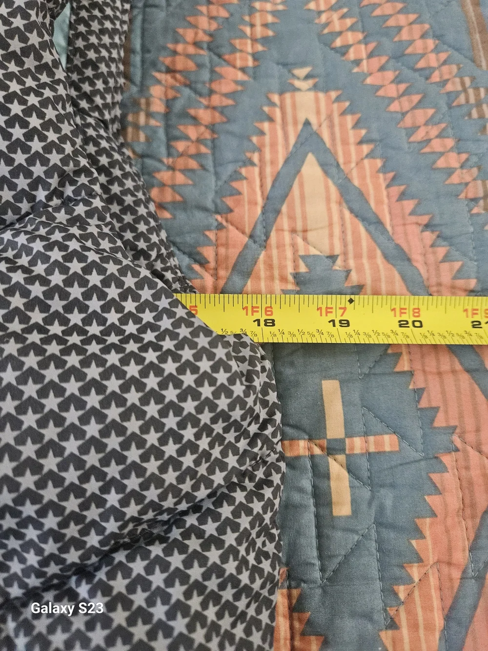 Nike‎ Quilted Puffer Vest in Gray Stars Print
