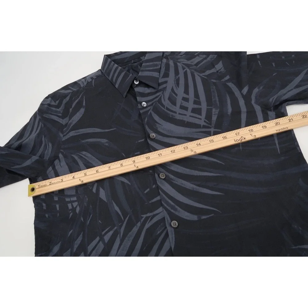 Theory brand size