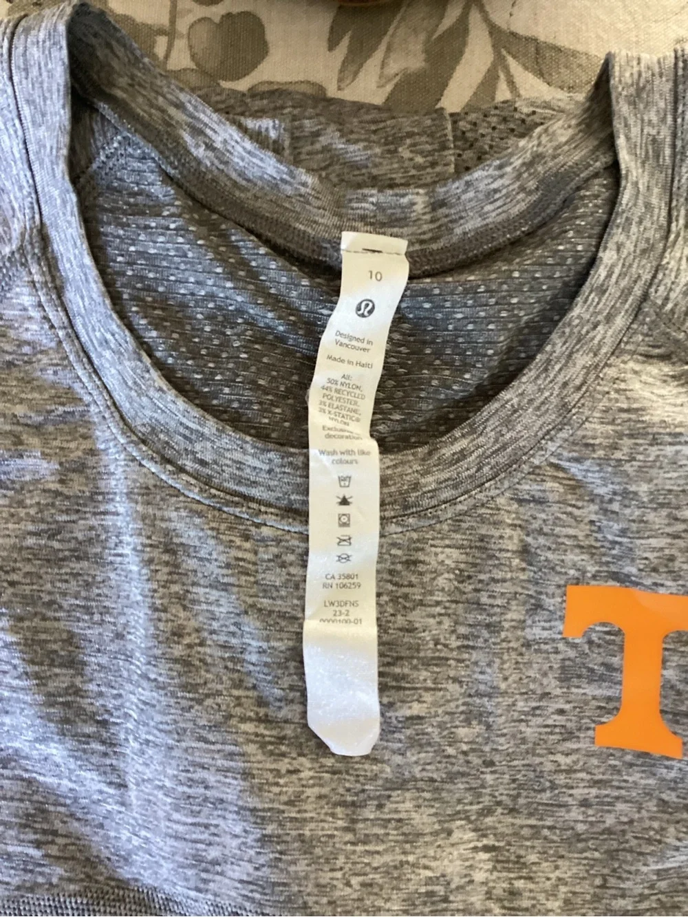 ⁠Lululemon Tennessee Volunteers Swiftly Tech Long Sleeve Shirt Grey 10⁠