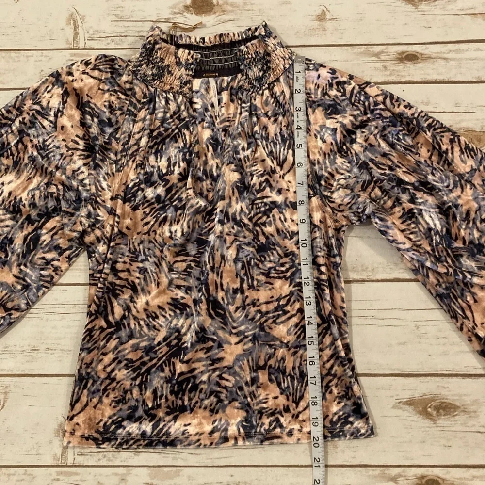 Free People raglan model