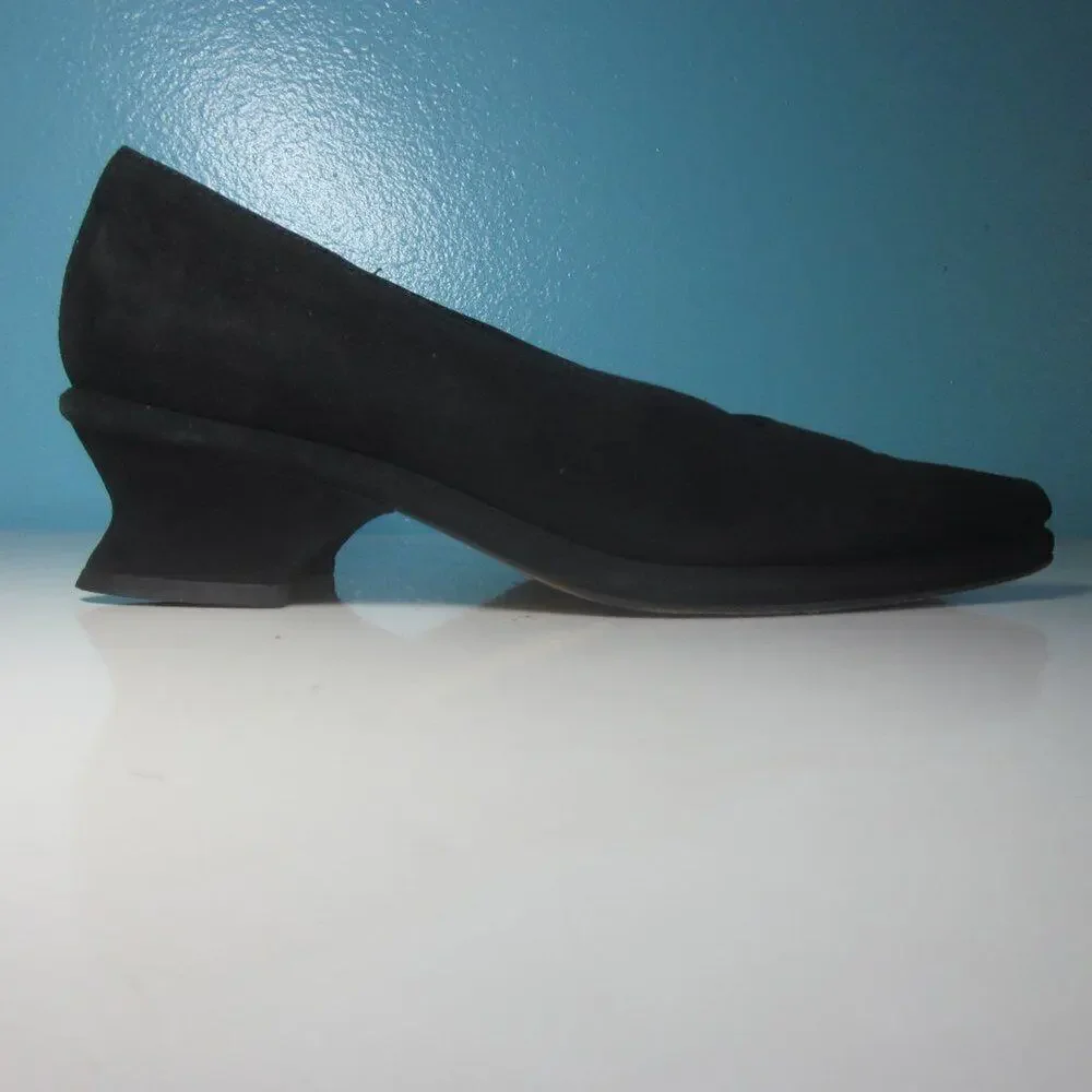 Yoki Shoes Black Velvet Leather Pointy Toe Shoes 39 / 8