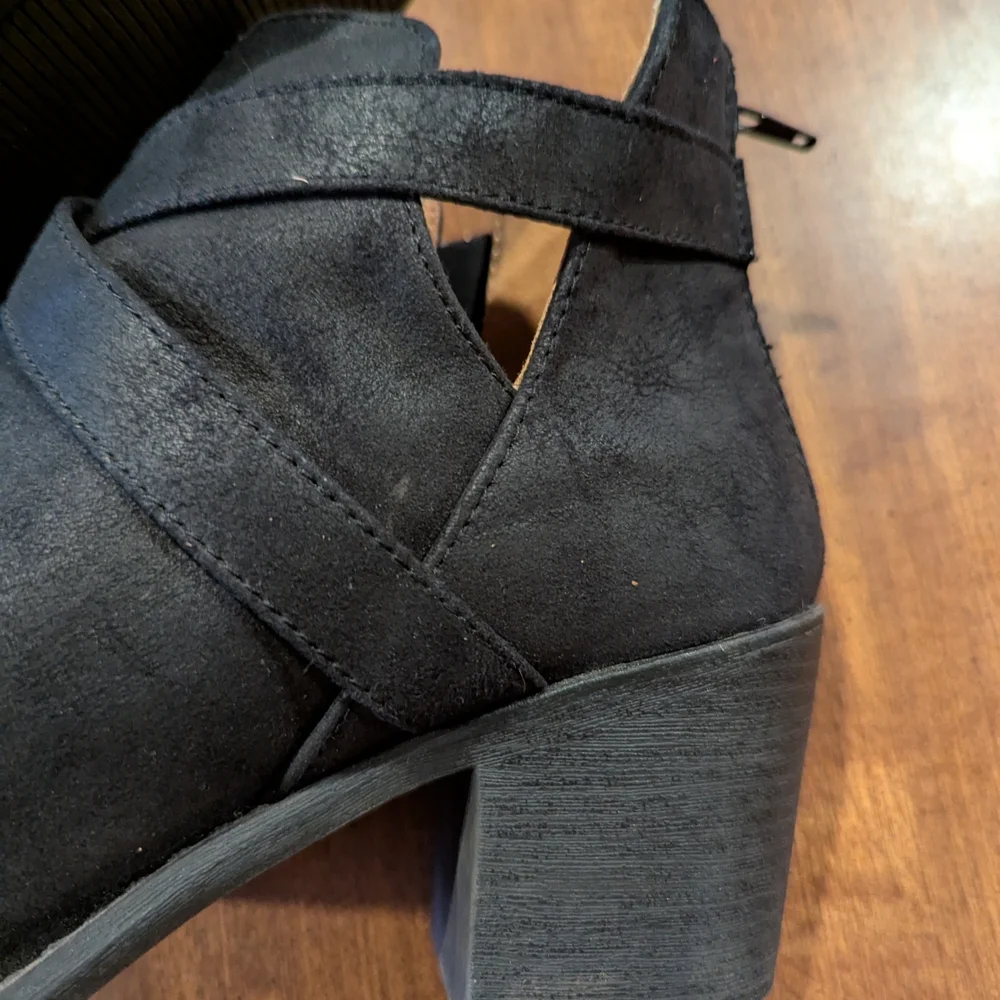 Black Ankle Boots with Chunky Heel and Gold‎ Buckles