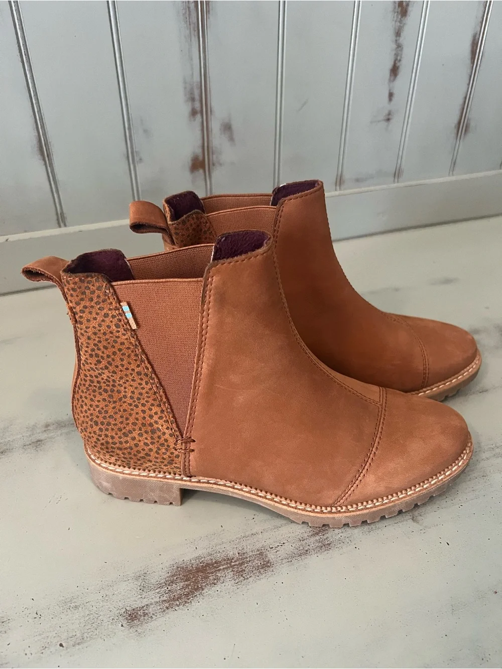 Toms Women's Suede & Animal Print Chelsea Ankle Boots. Size 5.5