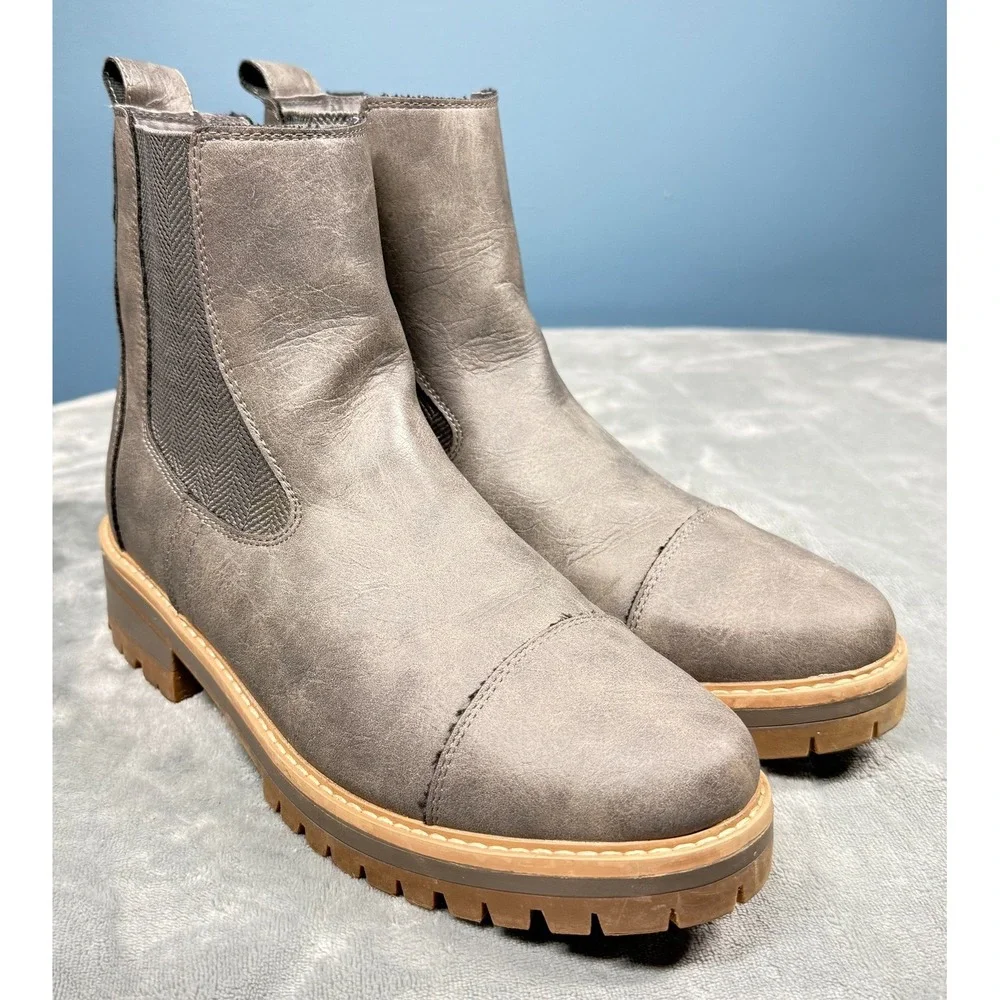 Brooklyn Chelsea Boots Womens 8.5 Gray Distressed Lug Sole Pull On Ankle