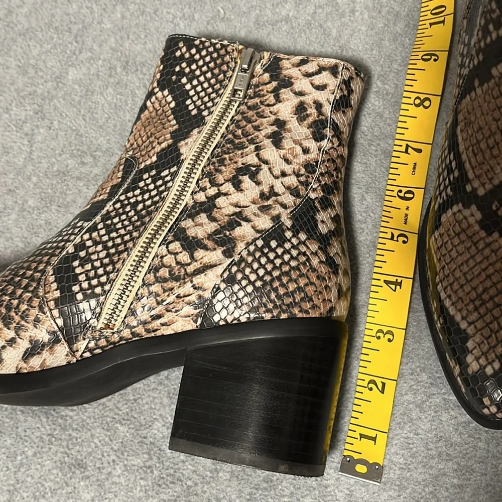Treasure & Bond Snakeskin Ankle Boots Booties Size 9 Whimsigoth Pointed Toe