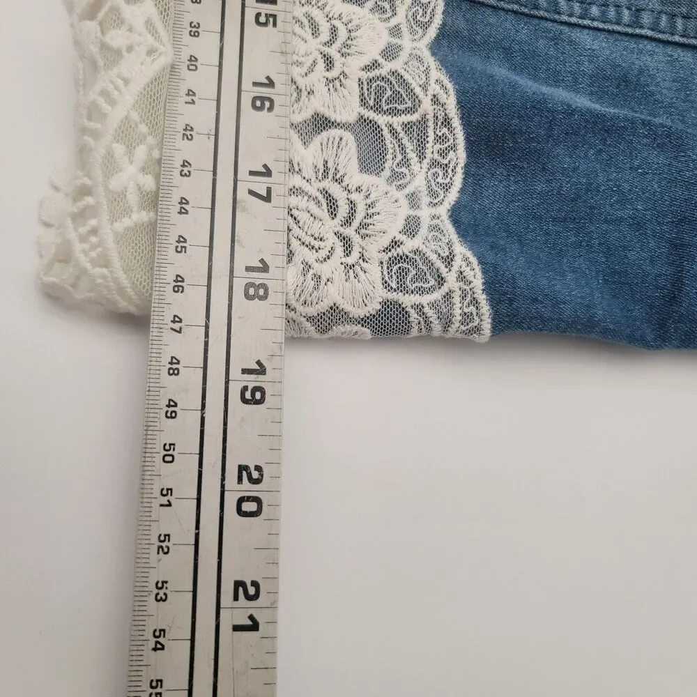 Pearl & Lace Embellished Denim Jacket By LXXY Size 6 Cropped Jean Light Wash