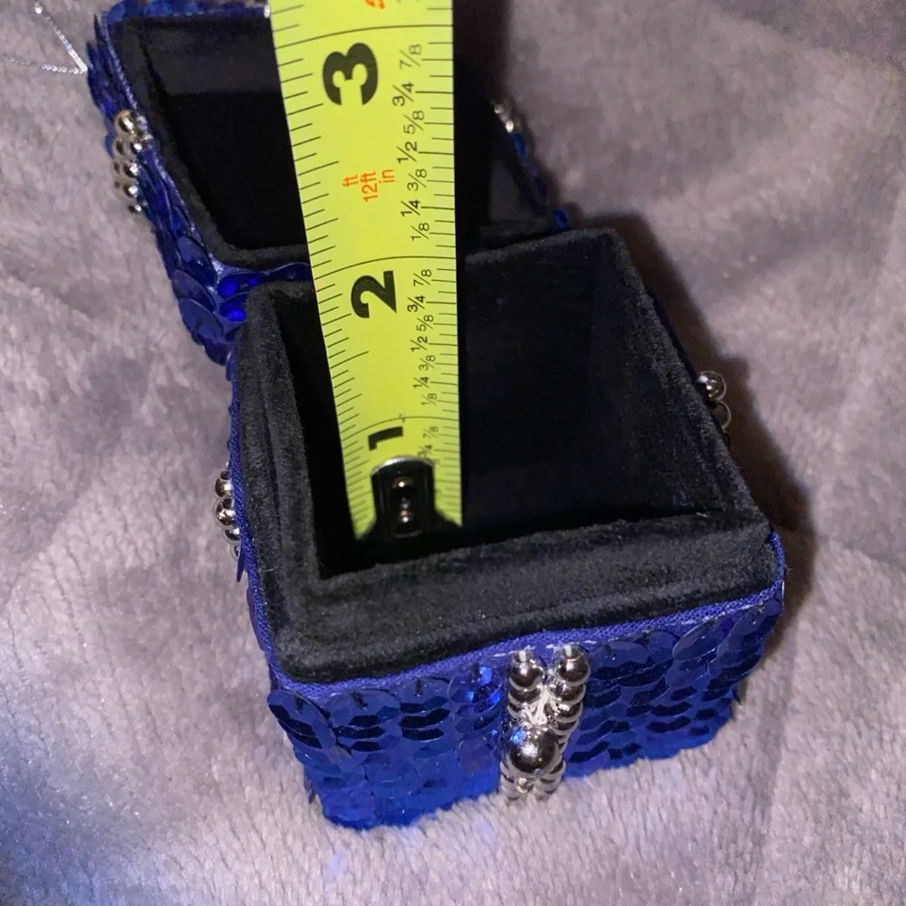Blue Sequin Jewelry Ring Gift Box / Christmas‎ ornament with Silver Beads