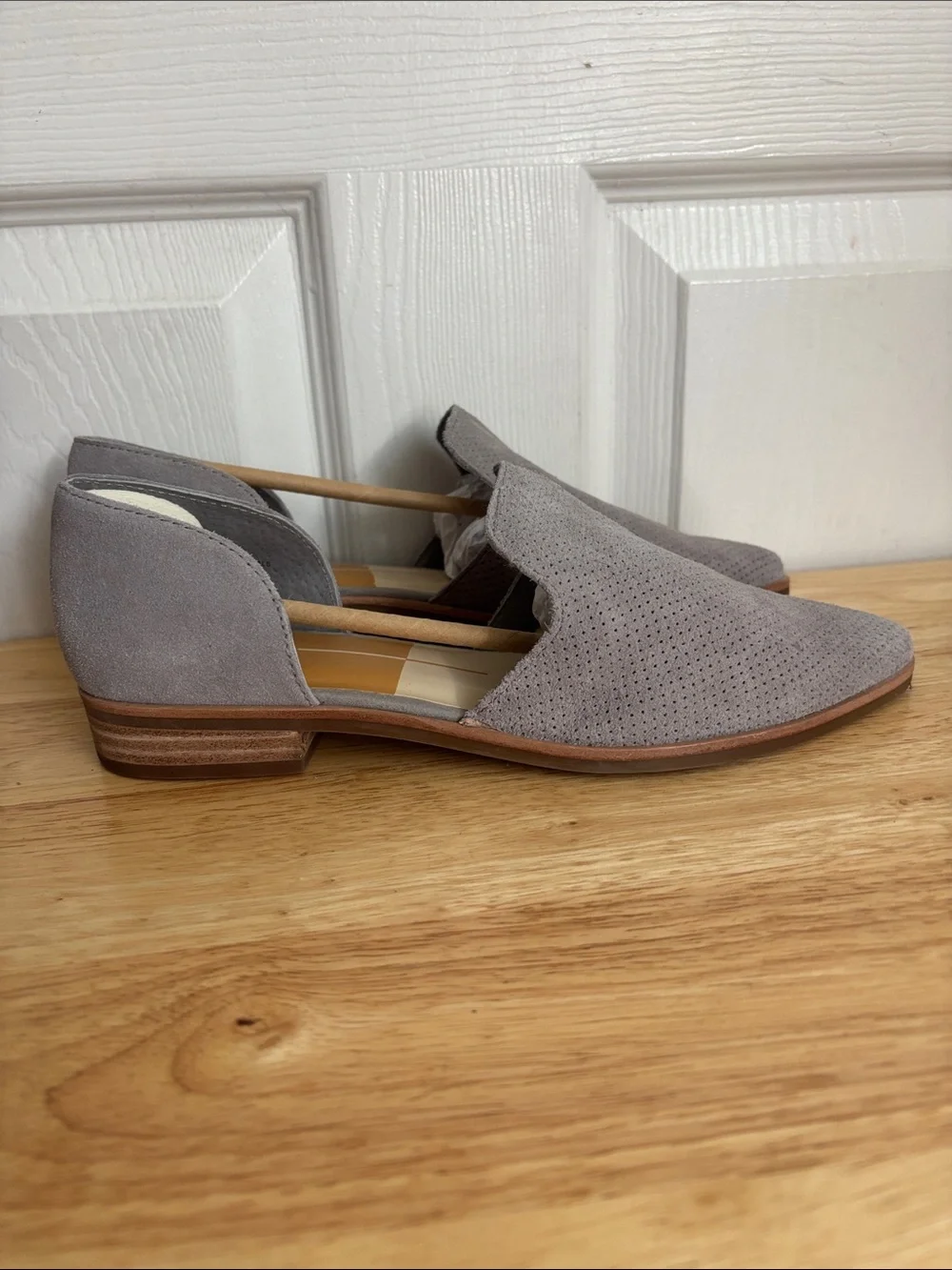 Dolce Vita KELSA Light Gray Leather Perforated Slip-On Almond Toe Loafers size 8