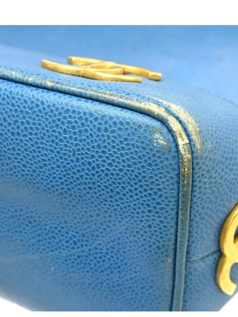CHANEL bucket sling