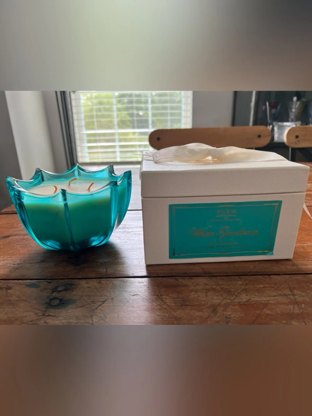 D.L. & Co. White Gardenia Candle in Turquoise Box - 15 ounce, 80 hours