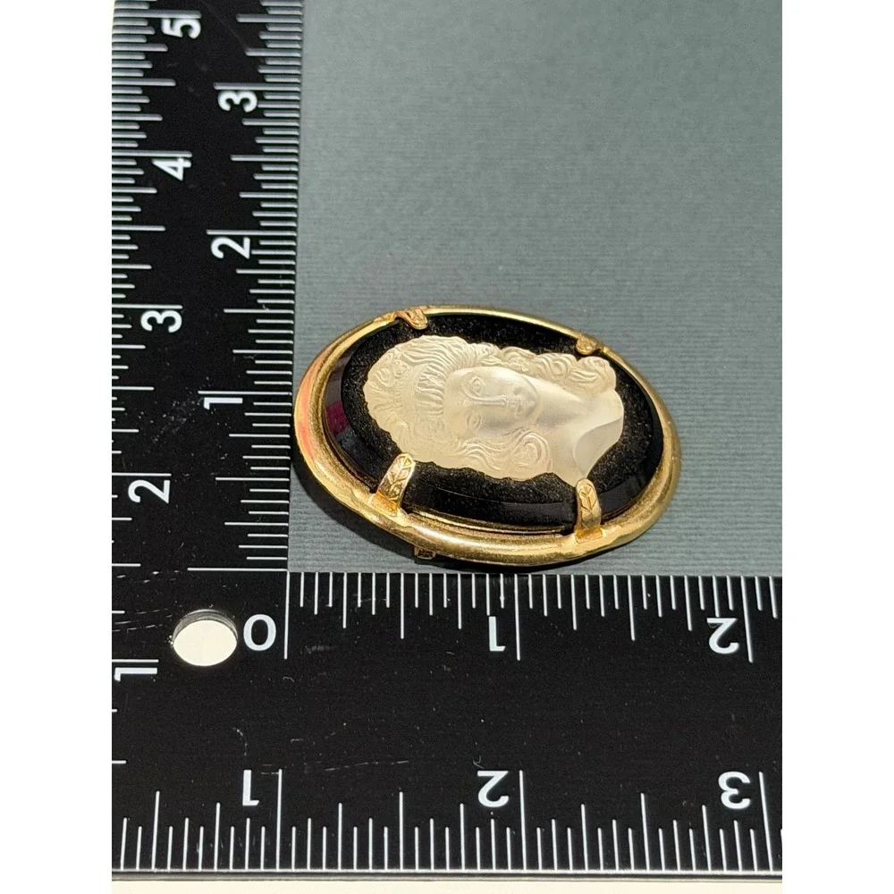 Vintage Cameo Brooch Black White Left Facing Lady Portrait Gold Tone Plastic