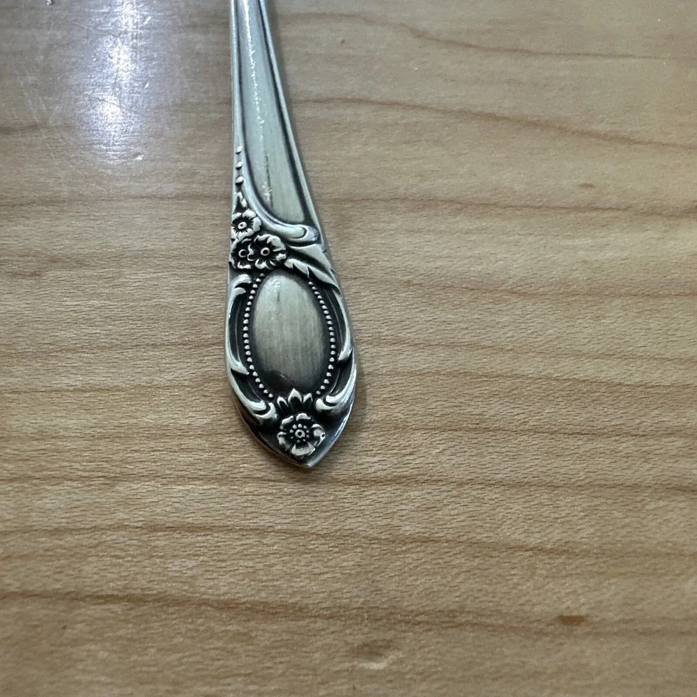Vintage Heritage Quadruple Plate Silver Locket Flatware Butter Spreader