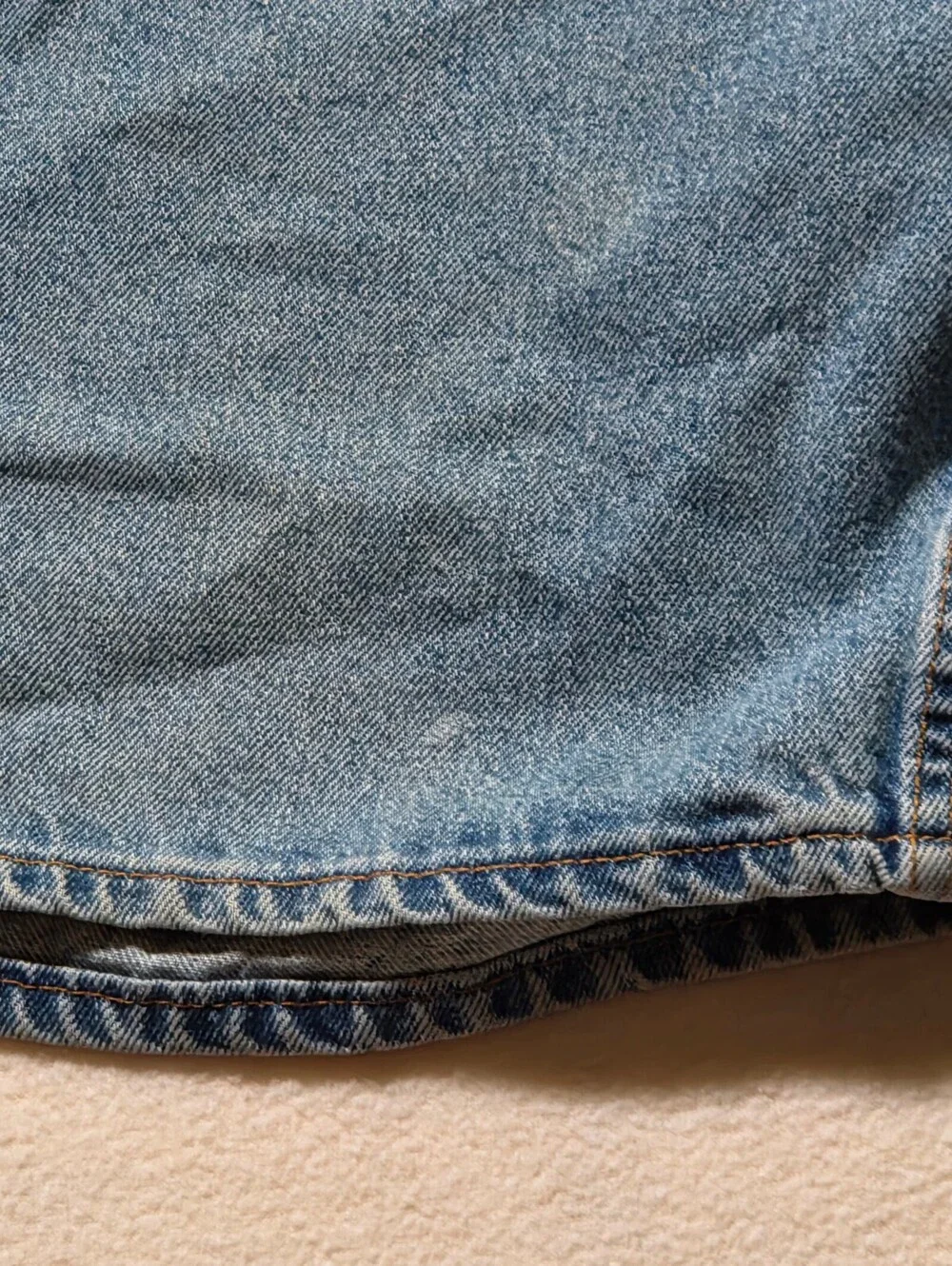 Levi's 550 denim shorts light blue