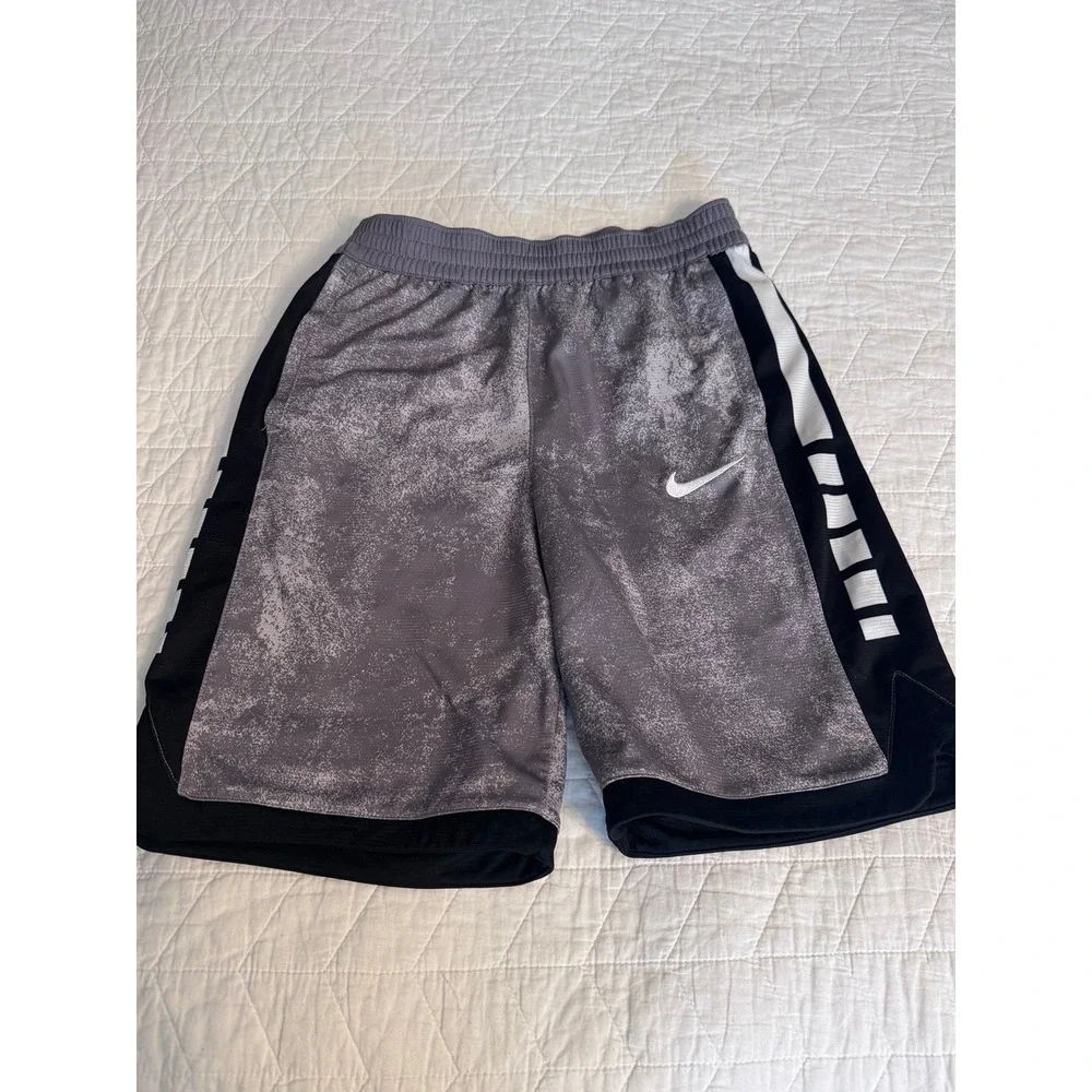 Boys‎ Nike Shorts Size XL