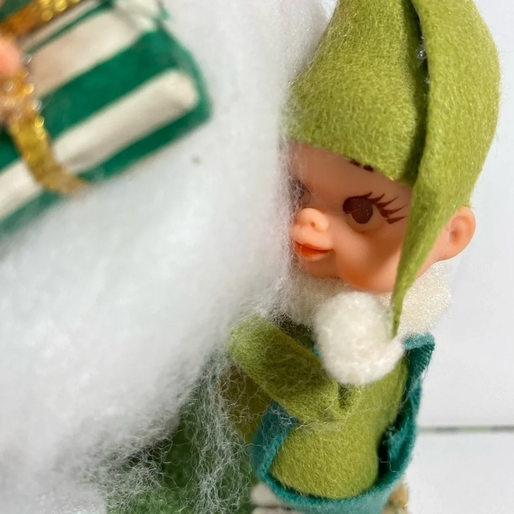 RARE VINTAGE SANKYO REVOLVING MUSIC BOX SANTA‎ AND ELF PIXIE DANCING/TAGS