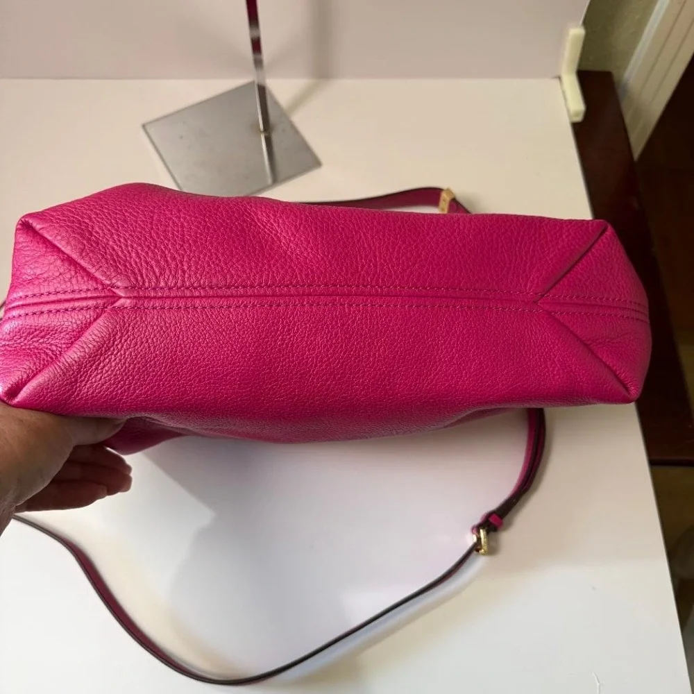 RARE Michael Kors Fuchsia Pebbled Leather Chain Hobo Shoulder Bag Gold Hardware