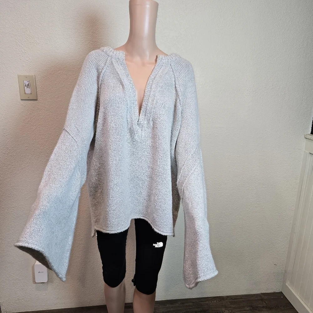 Free People Urban Outfitters Light Gray Bell Sleeve V-Neck Sweater Medium