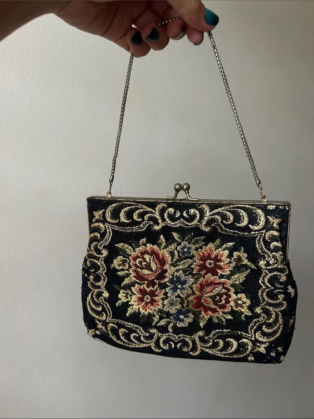 Vintage Floral Beaded Evening Bag in Black and Gold