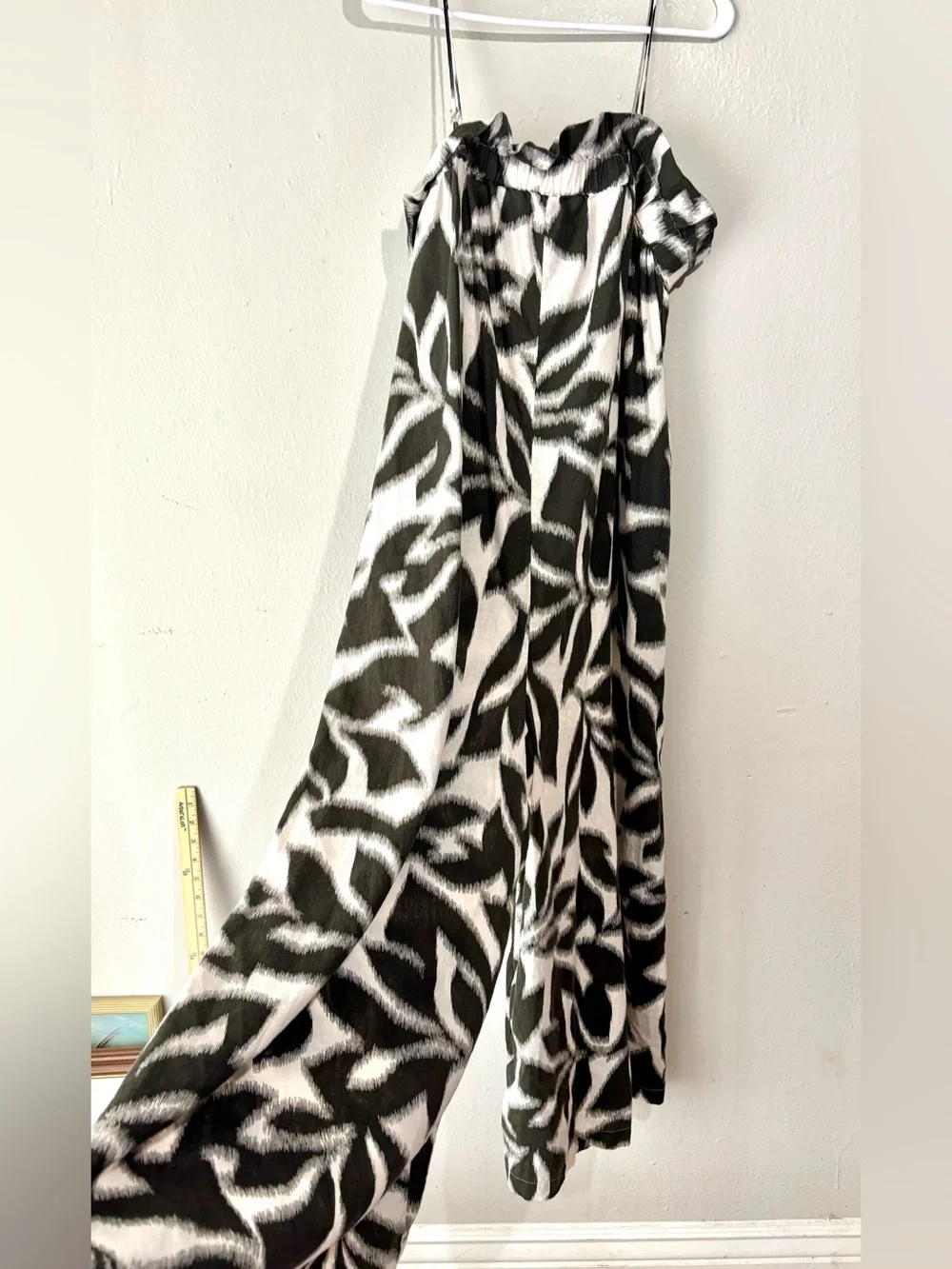 Banana Republic Black and White Off-Shoulder Wide-Leg Jumpsuit Pockets Size L