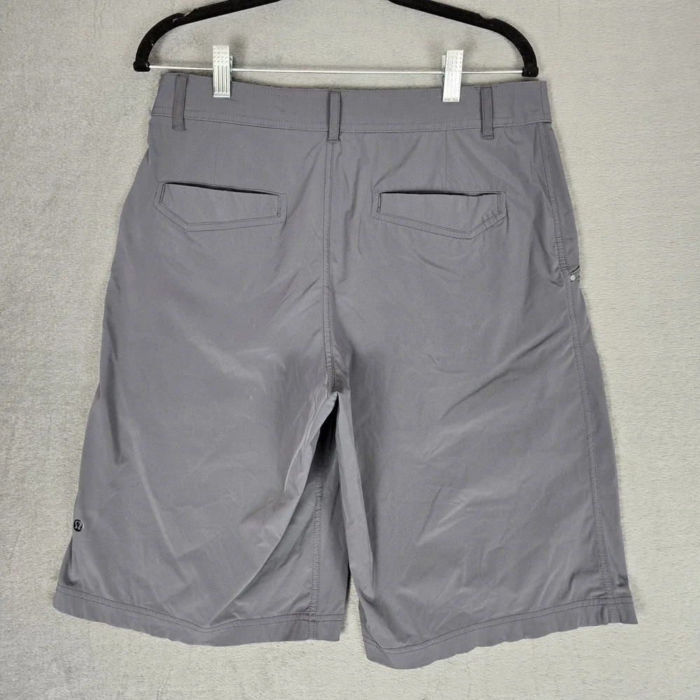 Lululemon Kahuna Shorts Mens 32 Gray Chino Golf Performance Athletic Sport