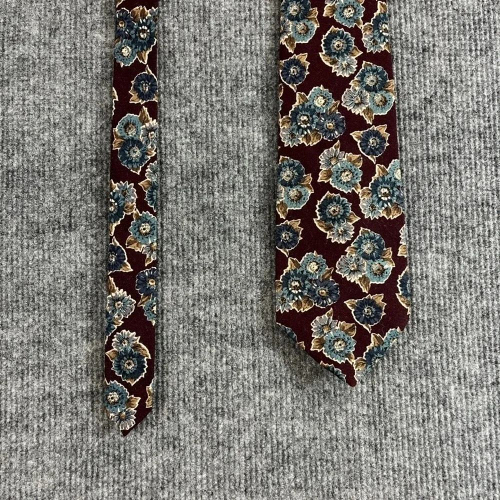 Rooster puritan necktie