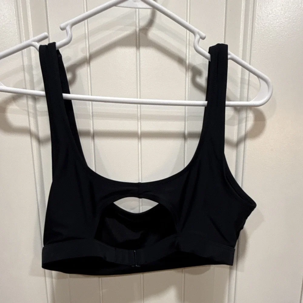 Old Navy Women's 2pc Bikini Set Black Top (M) White Ribbed Ruffle Bottoms S NWT
