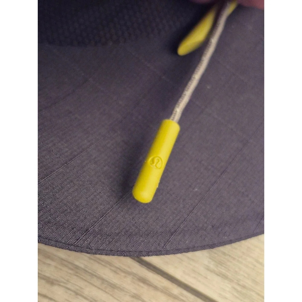 Lululemon bucket hat