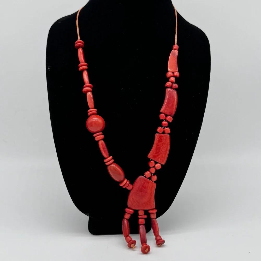 Vtg 1980s Chunky Red Asymmetrical Statement Necklace Artsy Resin Fringe 16