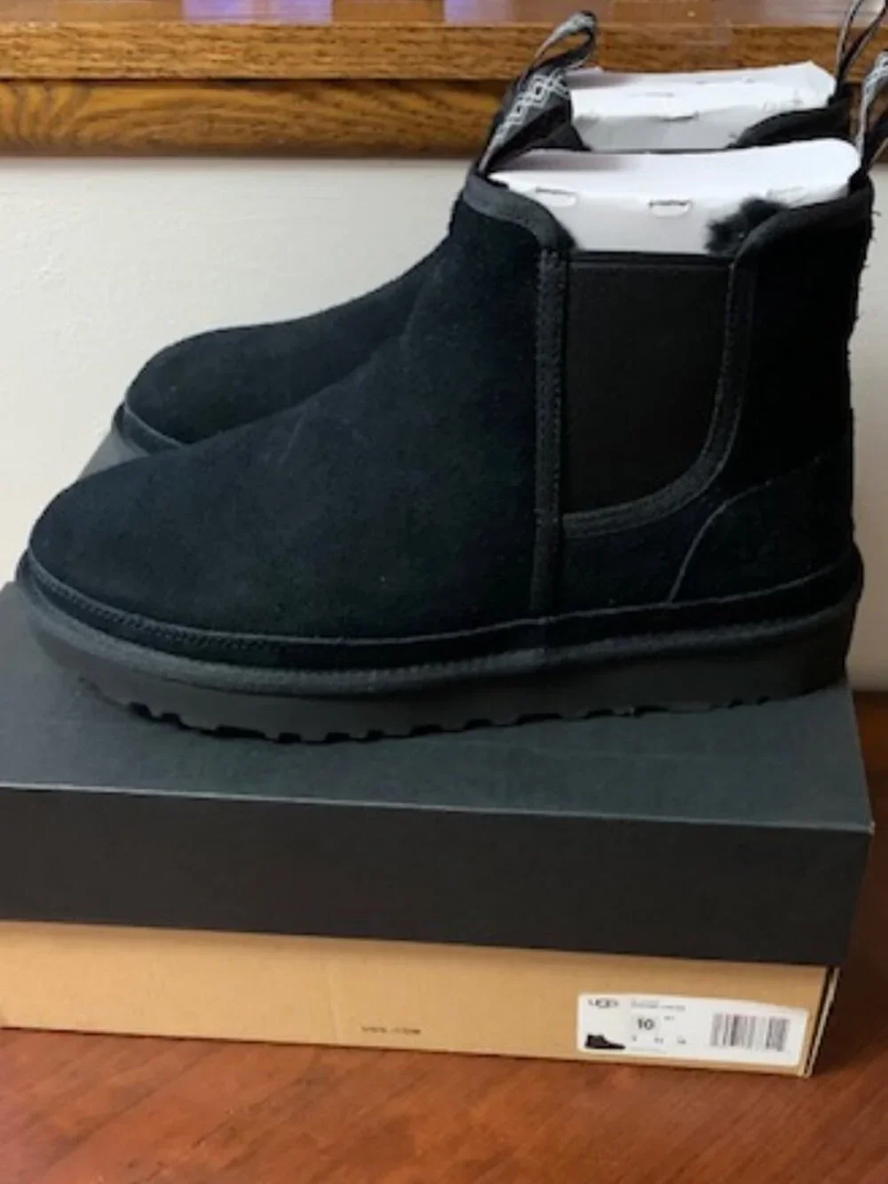 NIB Mens Ugg boots