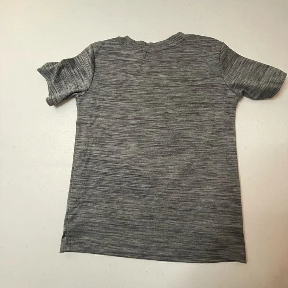 Star Wars boys size 5 T-shirt