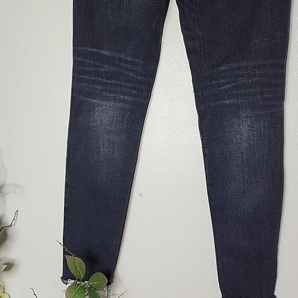 American Eagle Outfitters aeo off