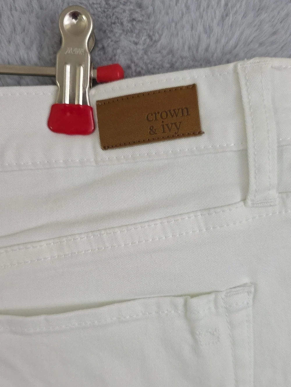 crown & ivy casual white