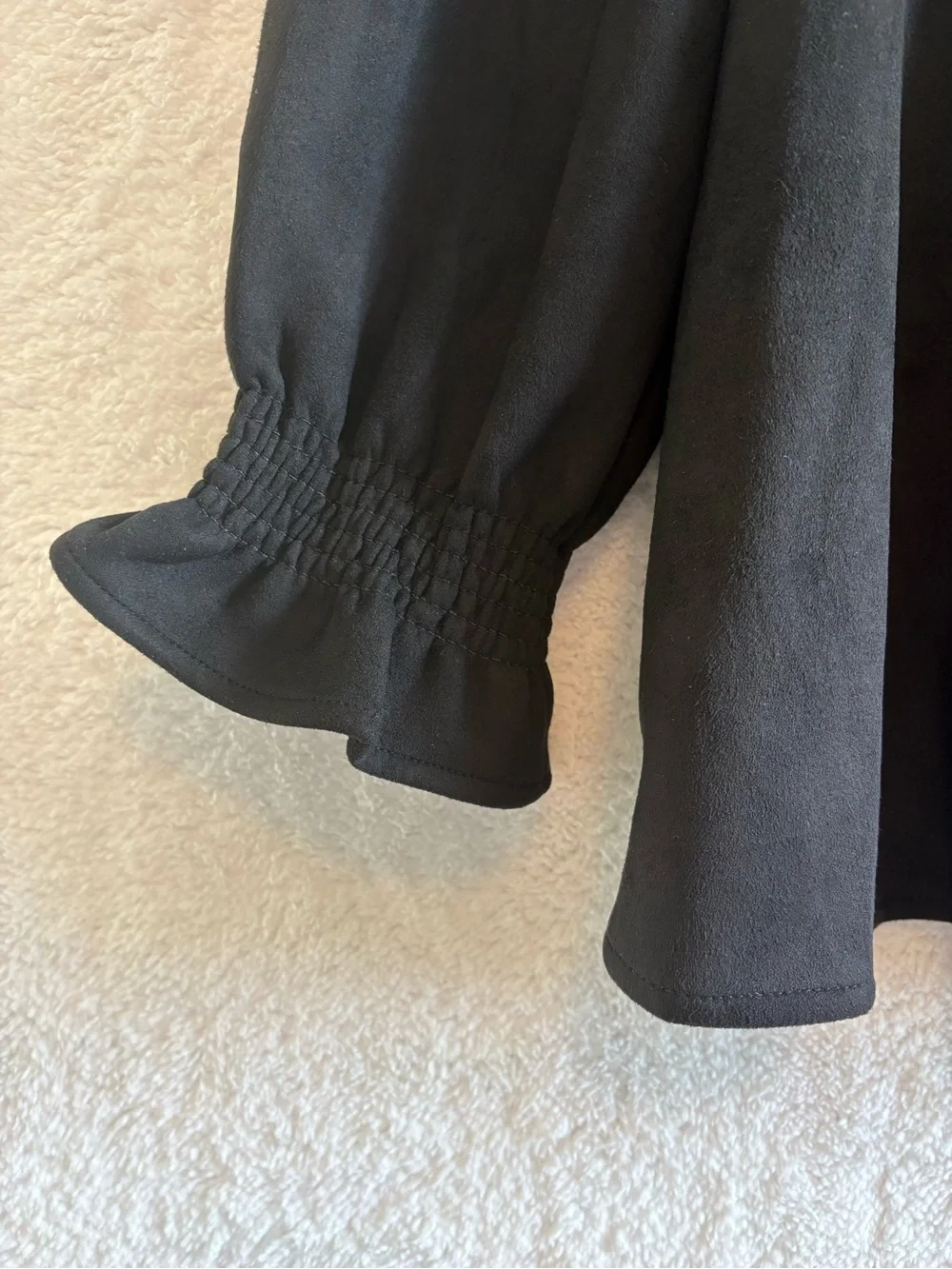 Tuckernuck Easton Faux Suede V-Neck Swing Top Black Size Small