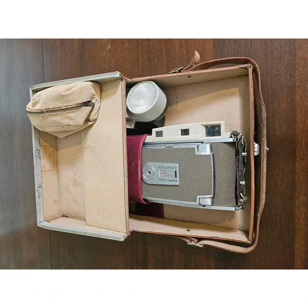 Polaroid 850 Electric Eye Land Camera Grey Vintage Wink Light Leather Case Set