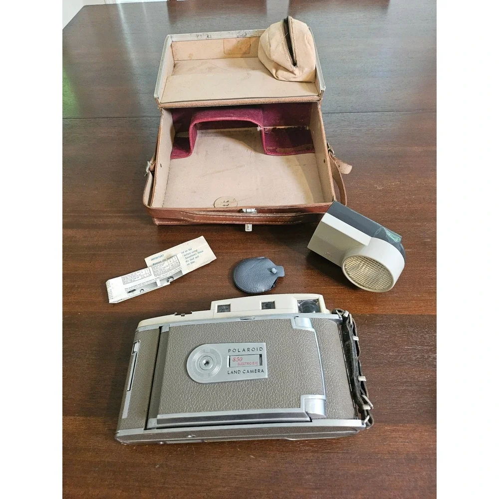 Polaroid 850 Electric Eye Land Camera Grey Vintage Wink Light Leather Case Set