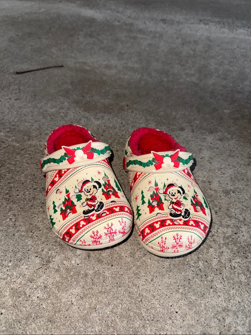 CROCS Kids Holiday Clogs in Cream, Red & Green